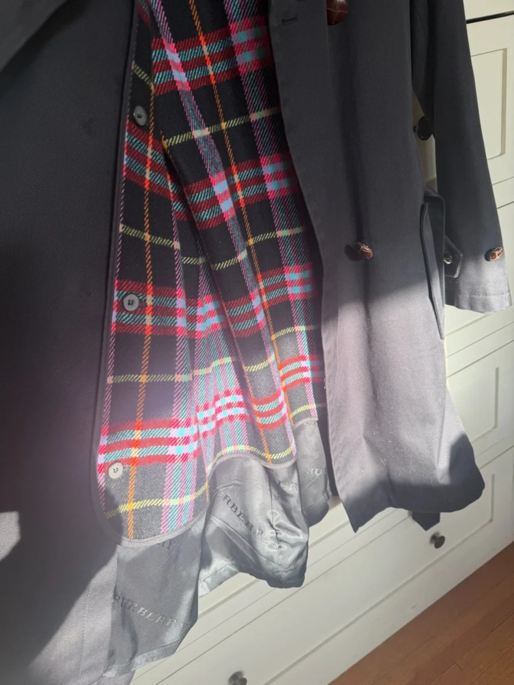 Burberry Black Double-Breasted Belted Trench Coat - Picture 2 of 13
